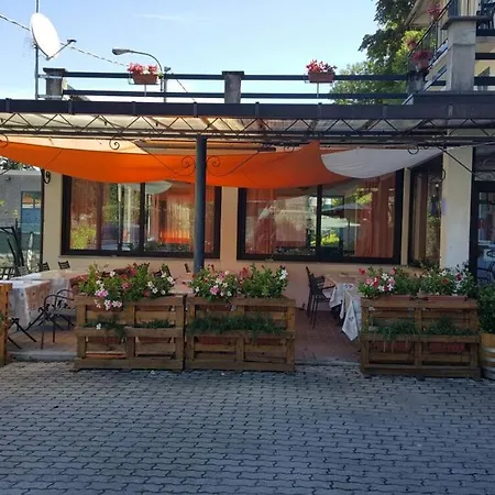 Hotel Ristorante Lavedo 2*